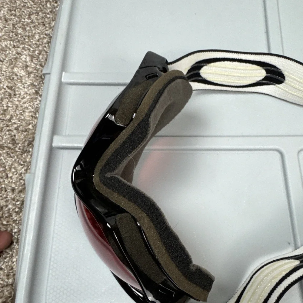 Black Oakley Crowbar Signature Series Snowboard Goggles Rose Red With Prizm